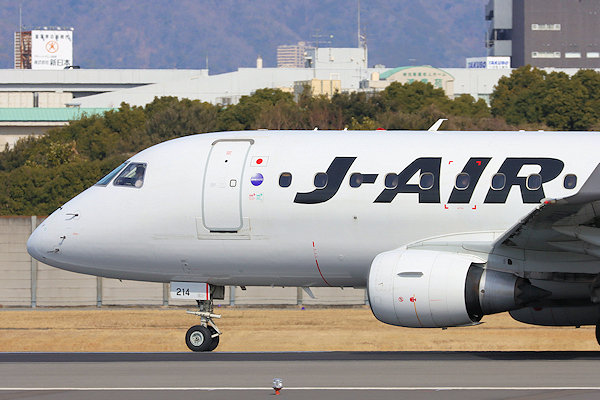 J-AIR E170（JA214J)
