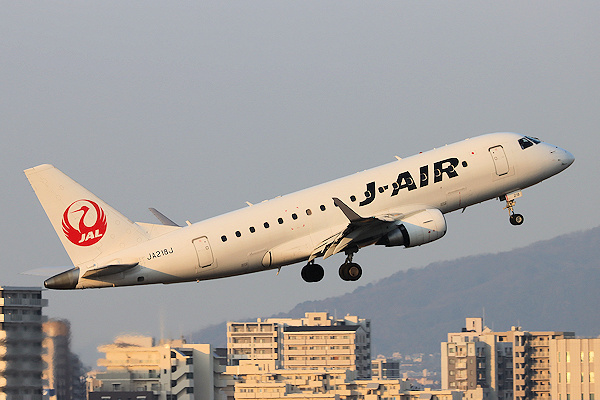 J-AIR E170（JA218J）