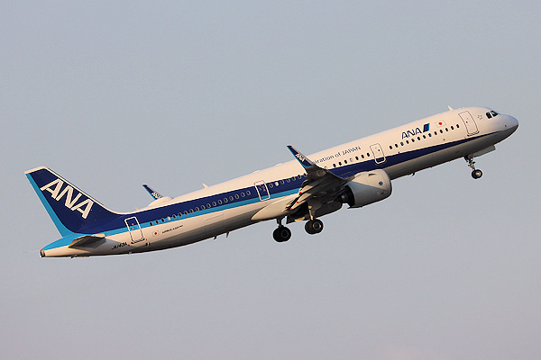 ANA A321-200neo（JA143A)