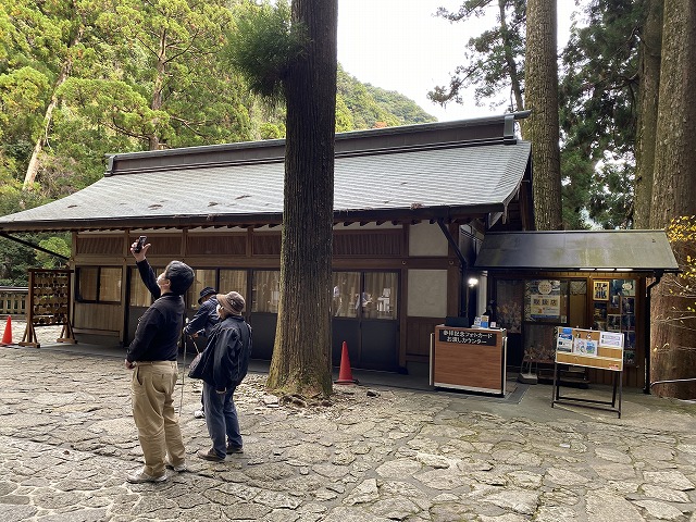 飛瀧神社　護摩堂