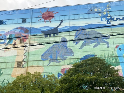 パナソニックエナジー壁画　私たちの恐竜ランド（大阪府守口市）【こんなところで恐竜発見！】