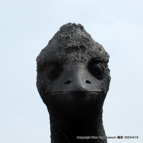 上野動物園にいる絶滅したエピオルニスに会いに行きました！　銅像ですけど・・・