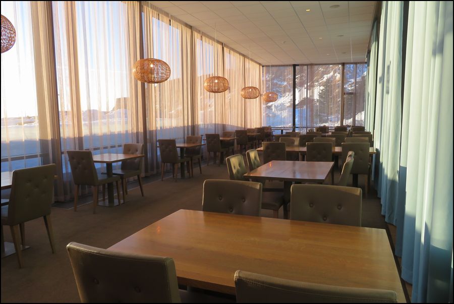 （１３）BERG Restaurantでランチ/ホテル Vik i Myrdal＠アイスランド/ヴィーク村