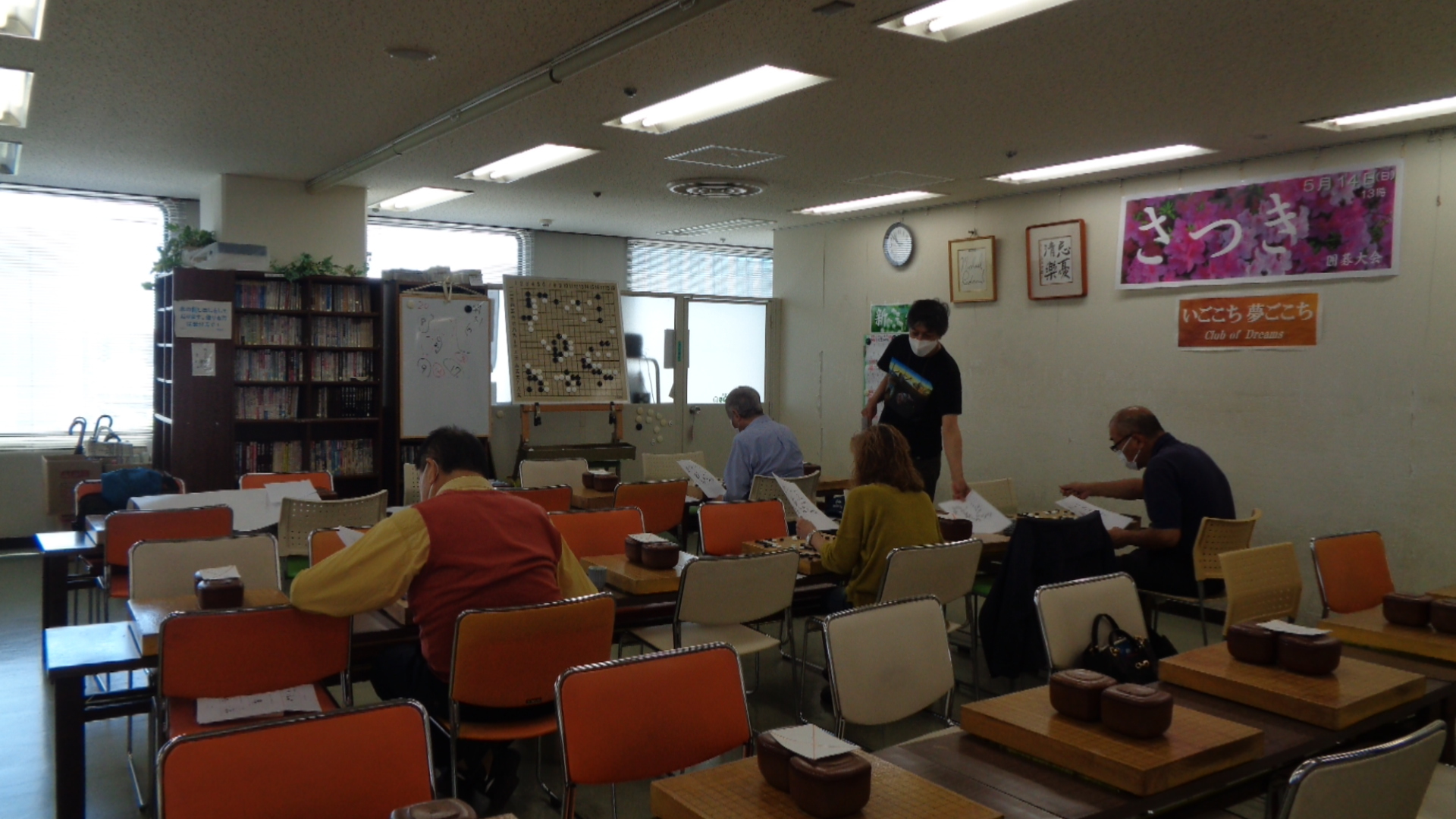入江先生の初級教室です。